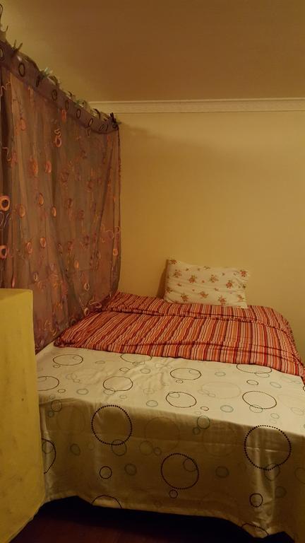 Cherry House & Self Catering Hotel ลีดส์ ภายนอก รูปภาพ
