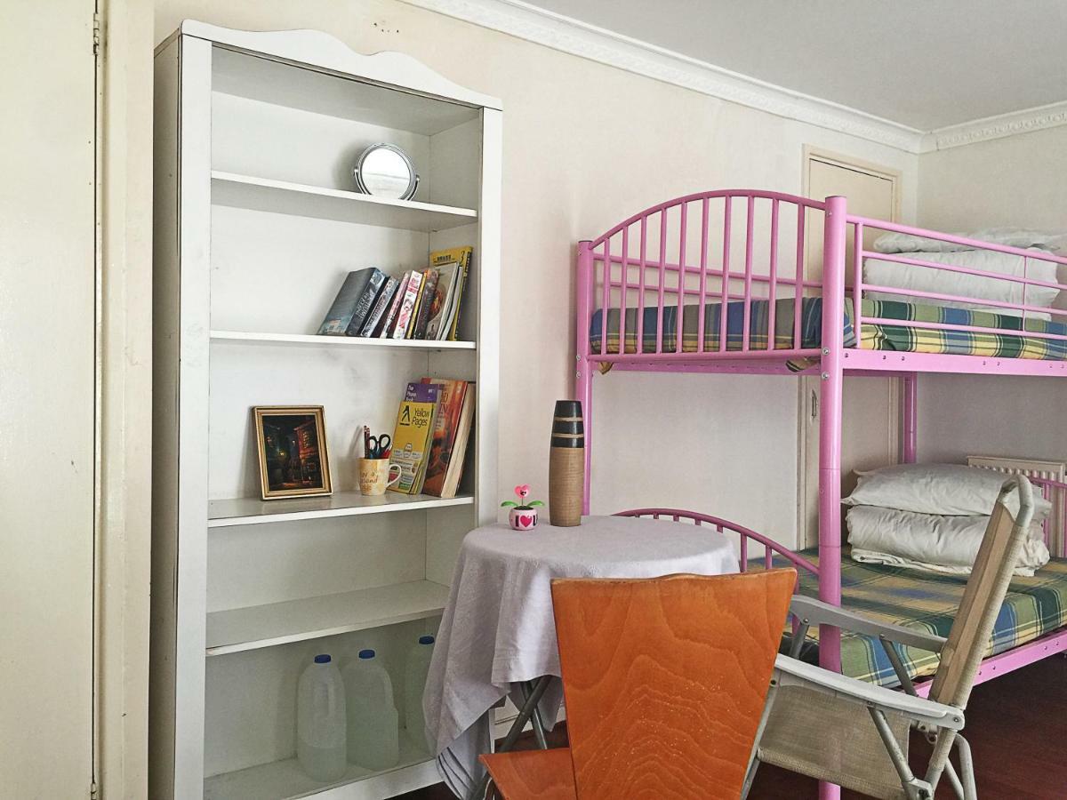 Cherry House & Self Catering Hotel ลีดส์ ภายนอก รูปภาพ